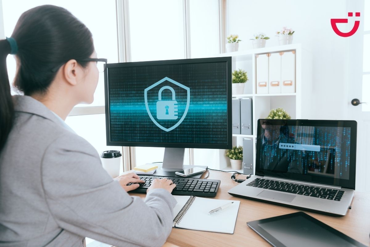 هل شراء التأمين أونلاين آمن؟ وكيف يتم حماية بياناتك؟